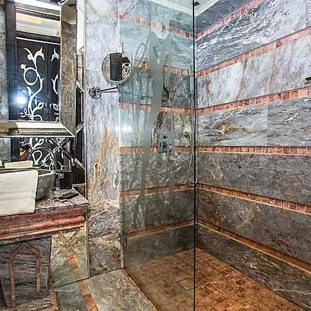 Royal Castle Design & Hotel 5*